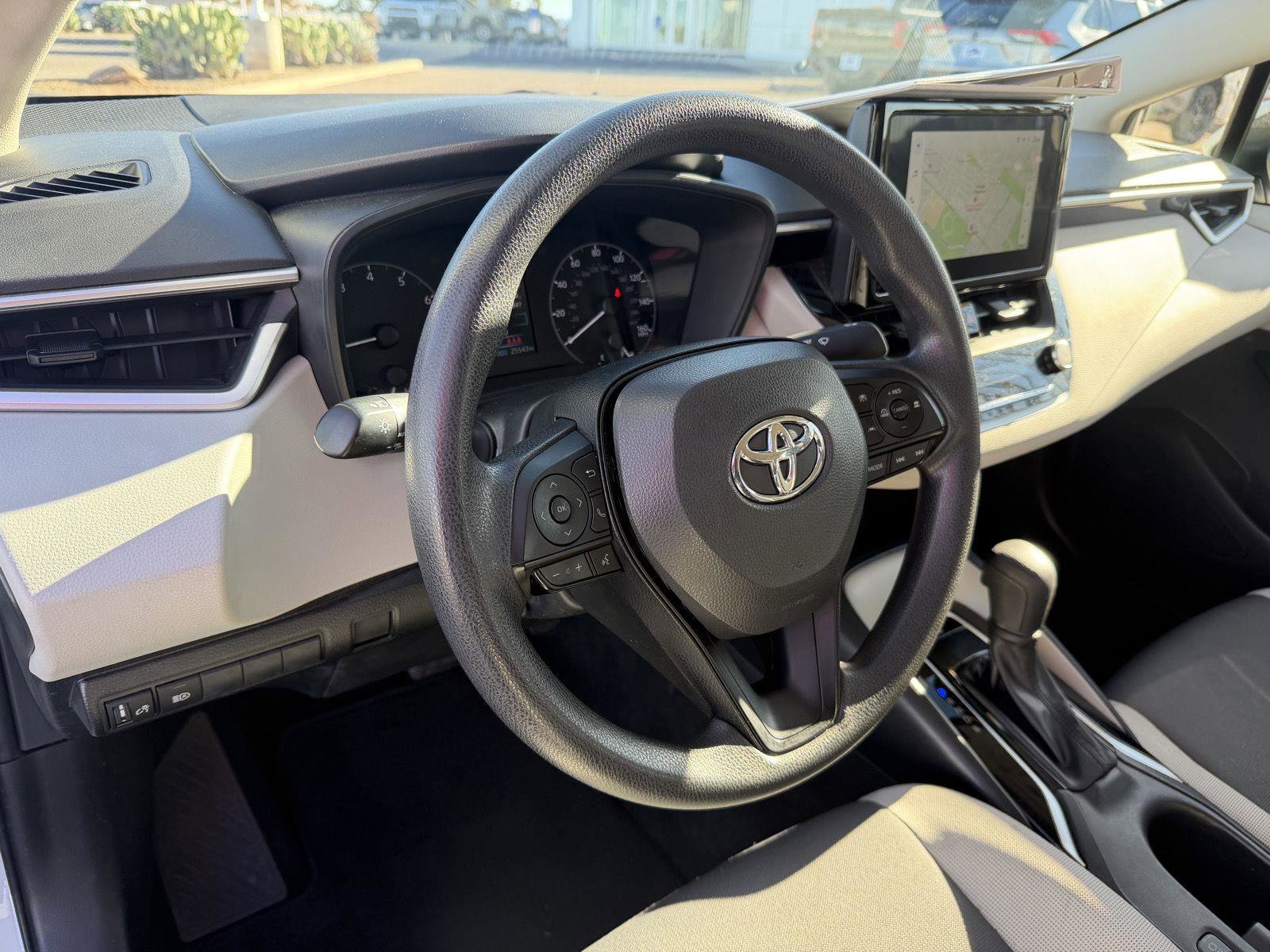 Used 2023 Toyota Corolla LE image 33