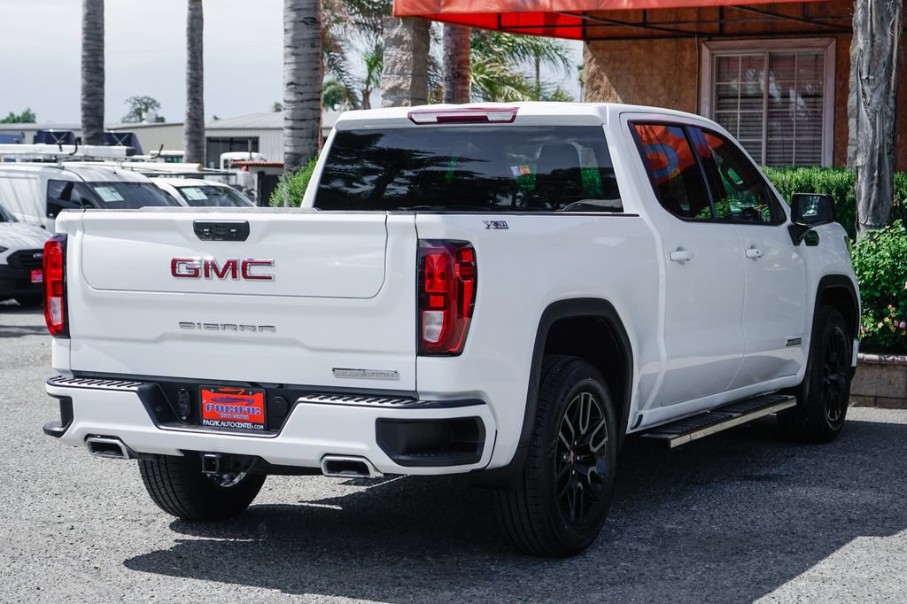 Used 2022 GMC Sierra 1500 Elevation w/ X31 Off-Road Package AWD/4WD image 9