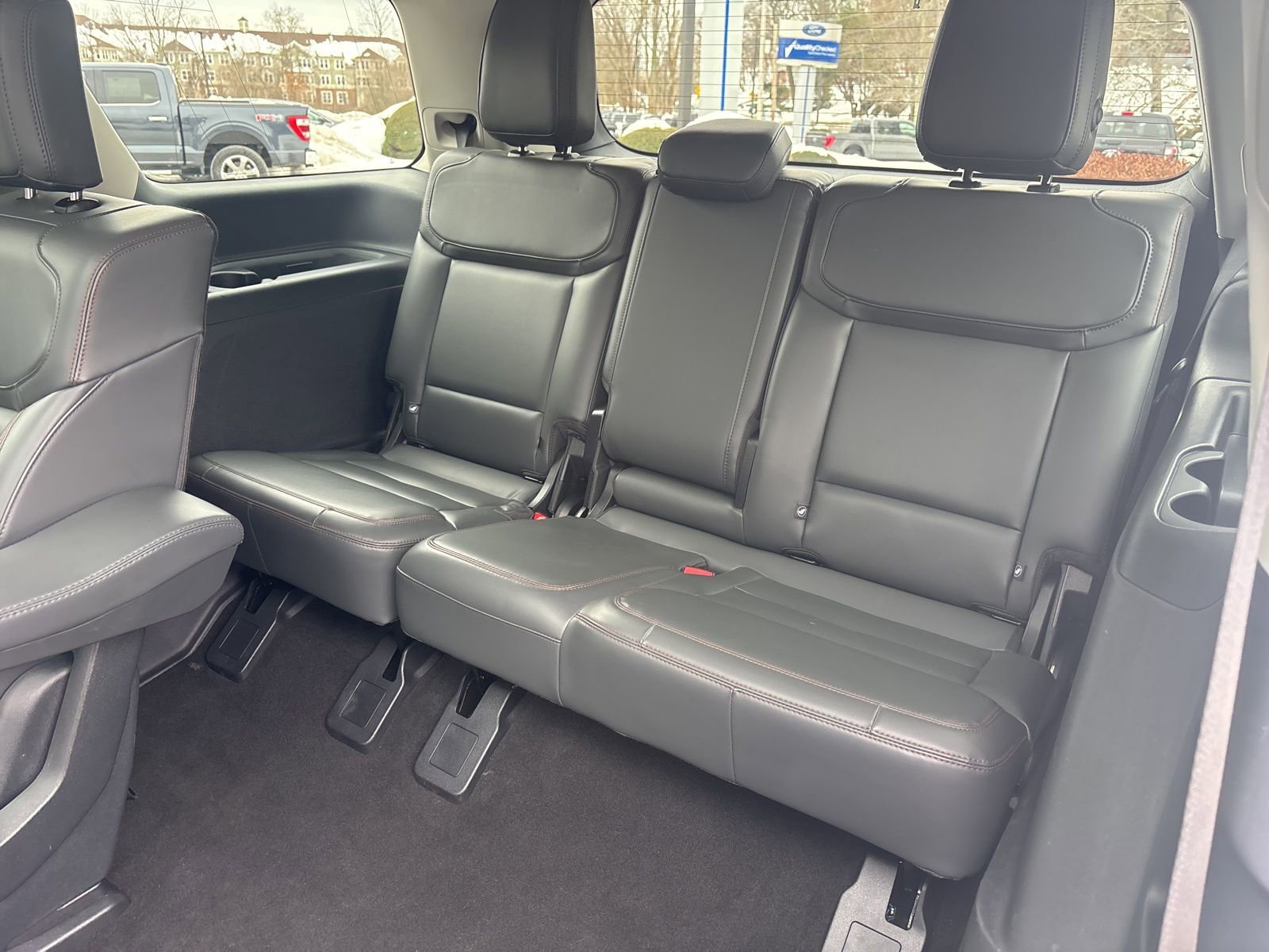 Used 2025 Ford Expedition Active image 29