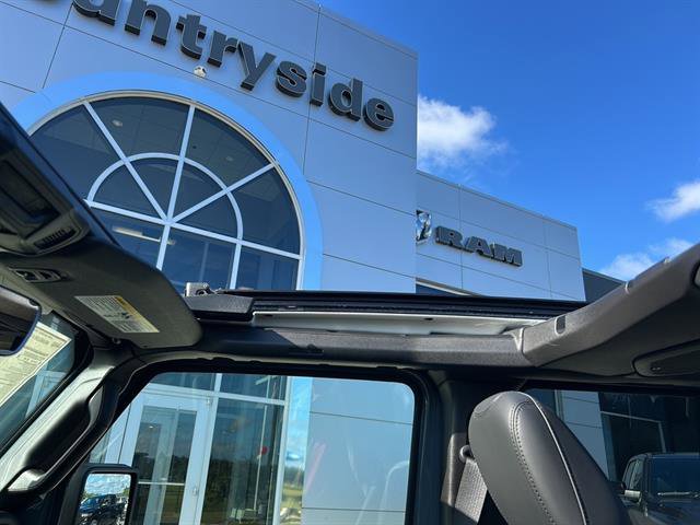 New 2025 Jeep Wrangler Unlimited Rubicon image 14