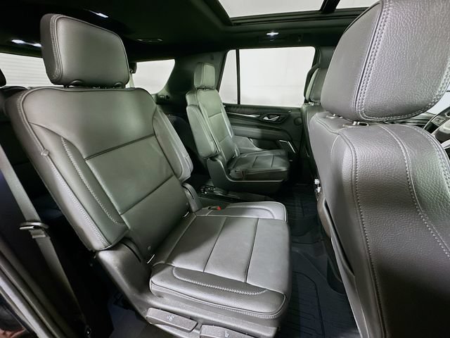 Used 2021 GMC Yukon Denali w/ Denali Premium Package AWD/4WD image 35