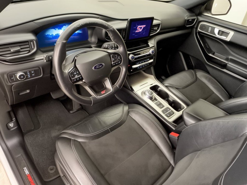 Certified 2022 Ford Explorer ST w/ ST Street Pack RWD image 4