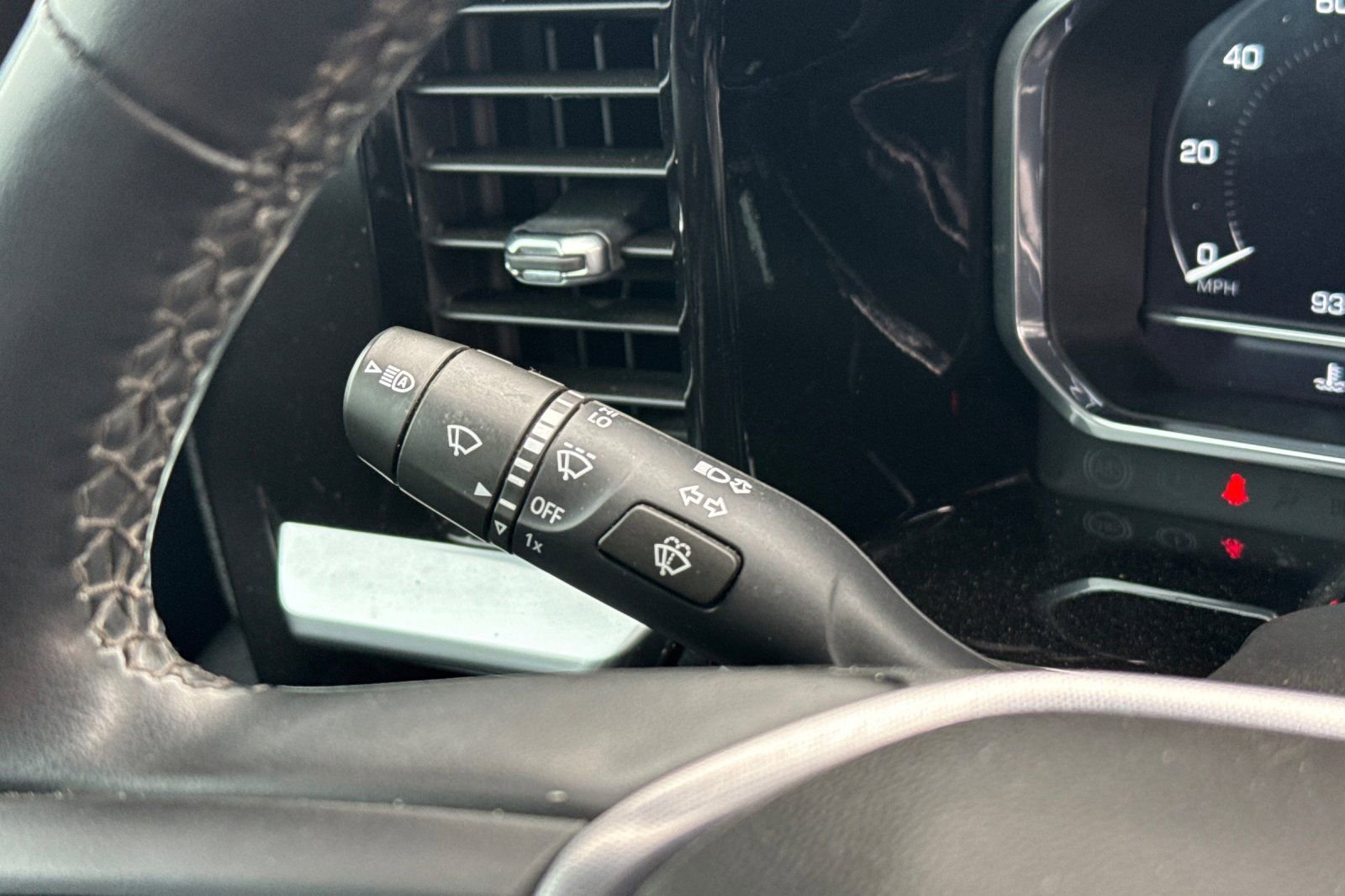 Used 2023 GMC Sierra 1500 SLE image 35