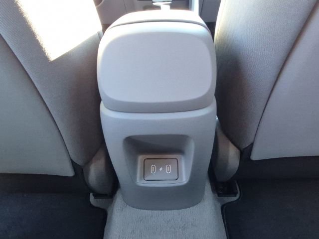 Used 2025 Hyundai Elantra SE FWD image 21