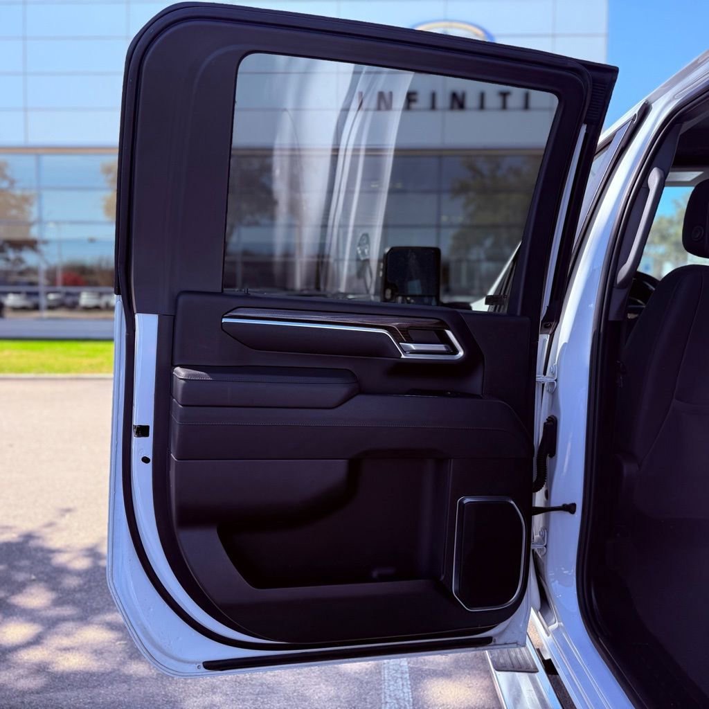 Used 2025 Chevrolet Silverado 3500 LT w/ Safety Package image 29