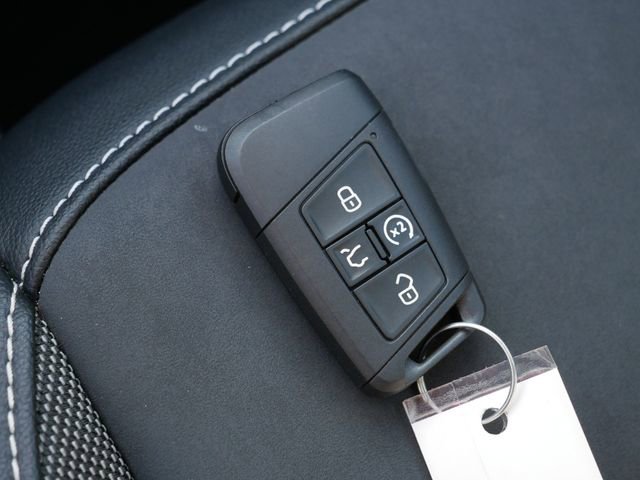 Certified 2023 Volkswagen Taos SE w/ Panoramic Sunroof Package image 35