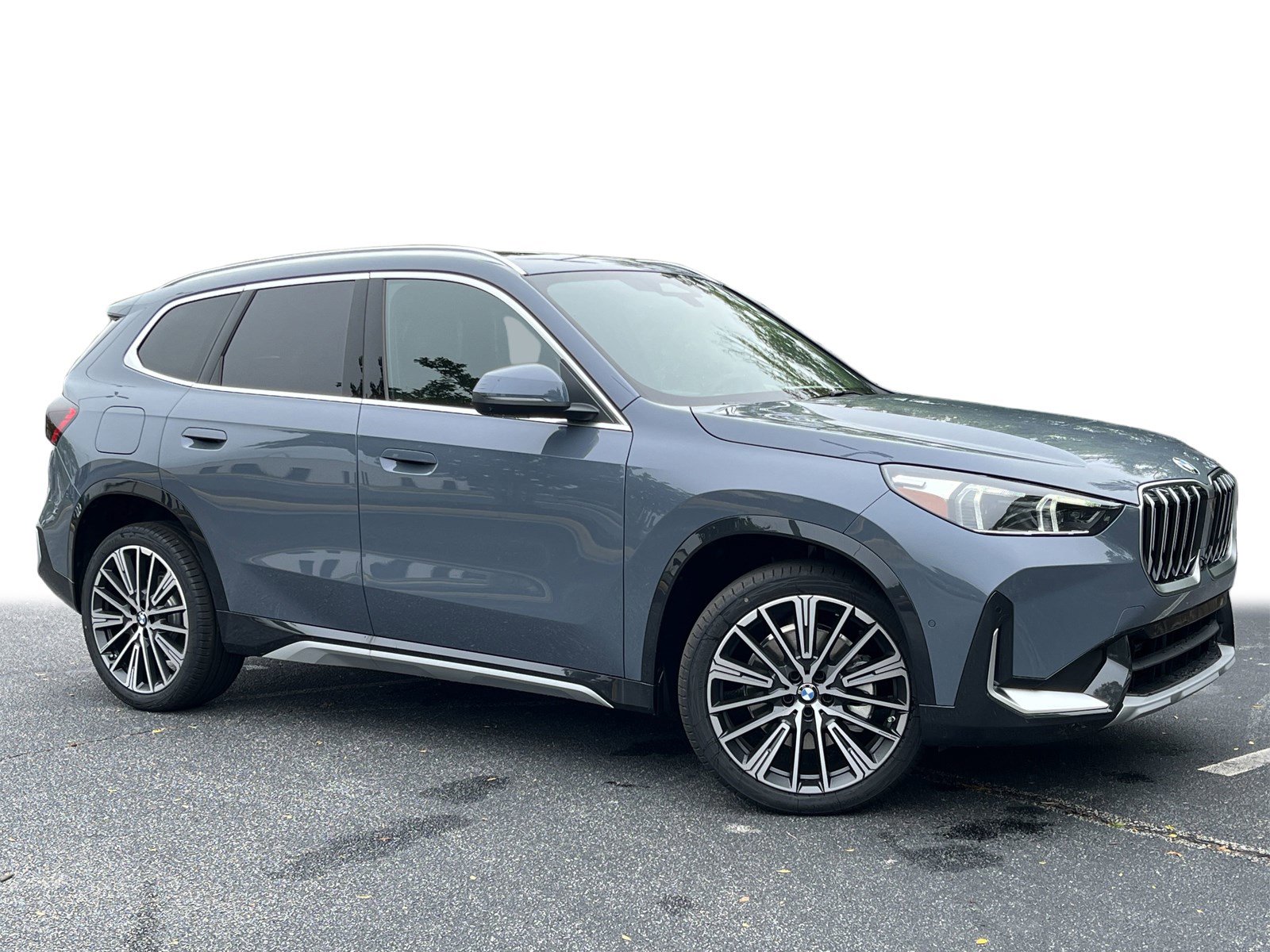 New 2025 BMW X1 xDrive28i w/ Technology Package image 2