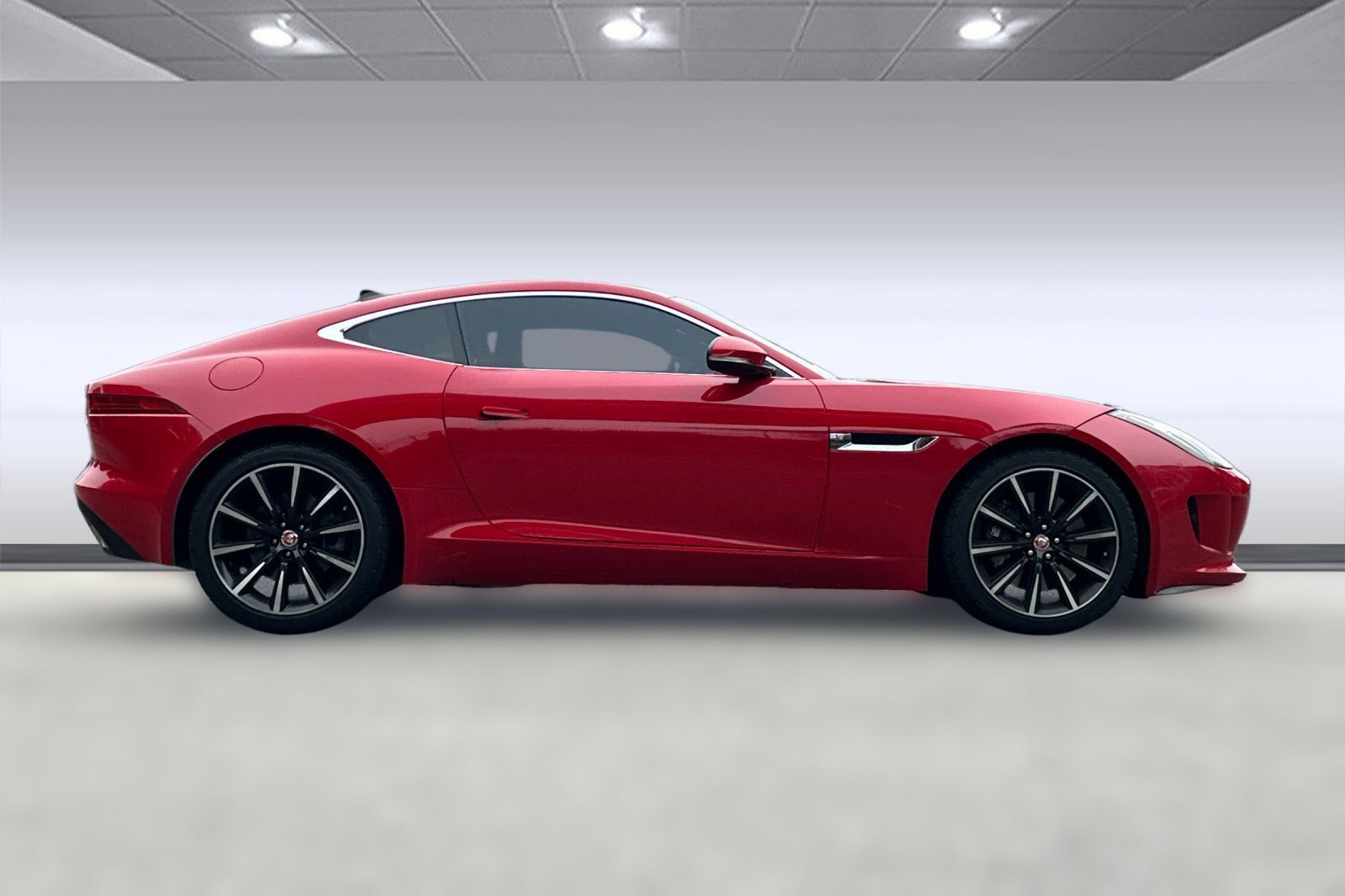 Used 2015 Jaguar F-TYPE Coupe image 7