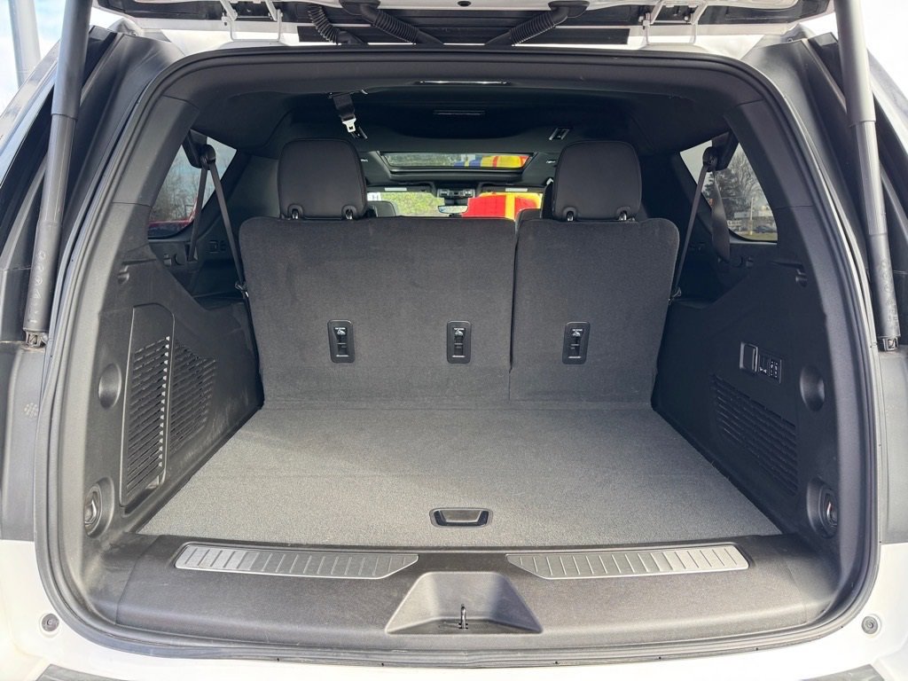 Used 2024 Chevrolet Suburban High Country w/ Max Trailering Package image 9