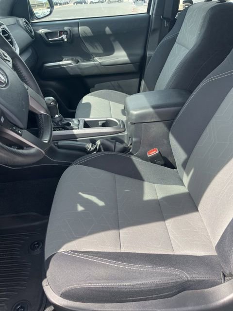 Used 2020 Toyota Tacoma TRD Off-Road w/ Technology Package image 12