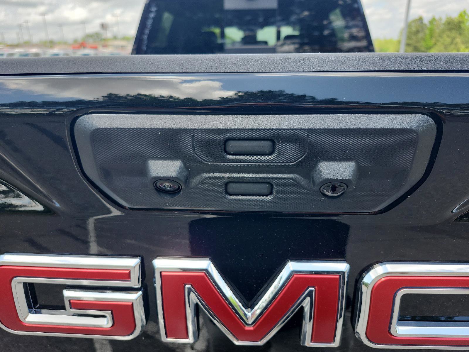 New 2026 GMC Sierra 2500 AT4 w/ AT4 Premium Plus Package AWD/4WD image 9
