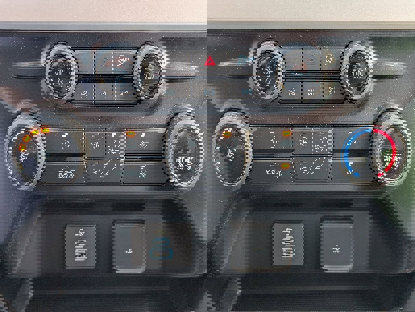 New 2025 Ford F350 XL w/ XL Chrome Package image 18