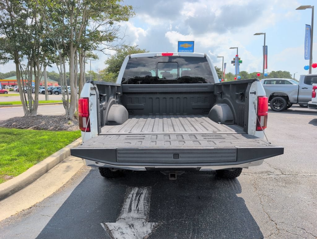 Used 2018 Ford F150 Lariat w/ Equipment Group 502A Luxury AWD/4WD image 5