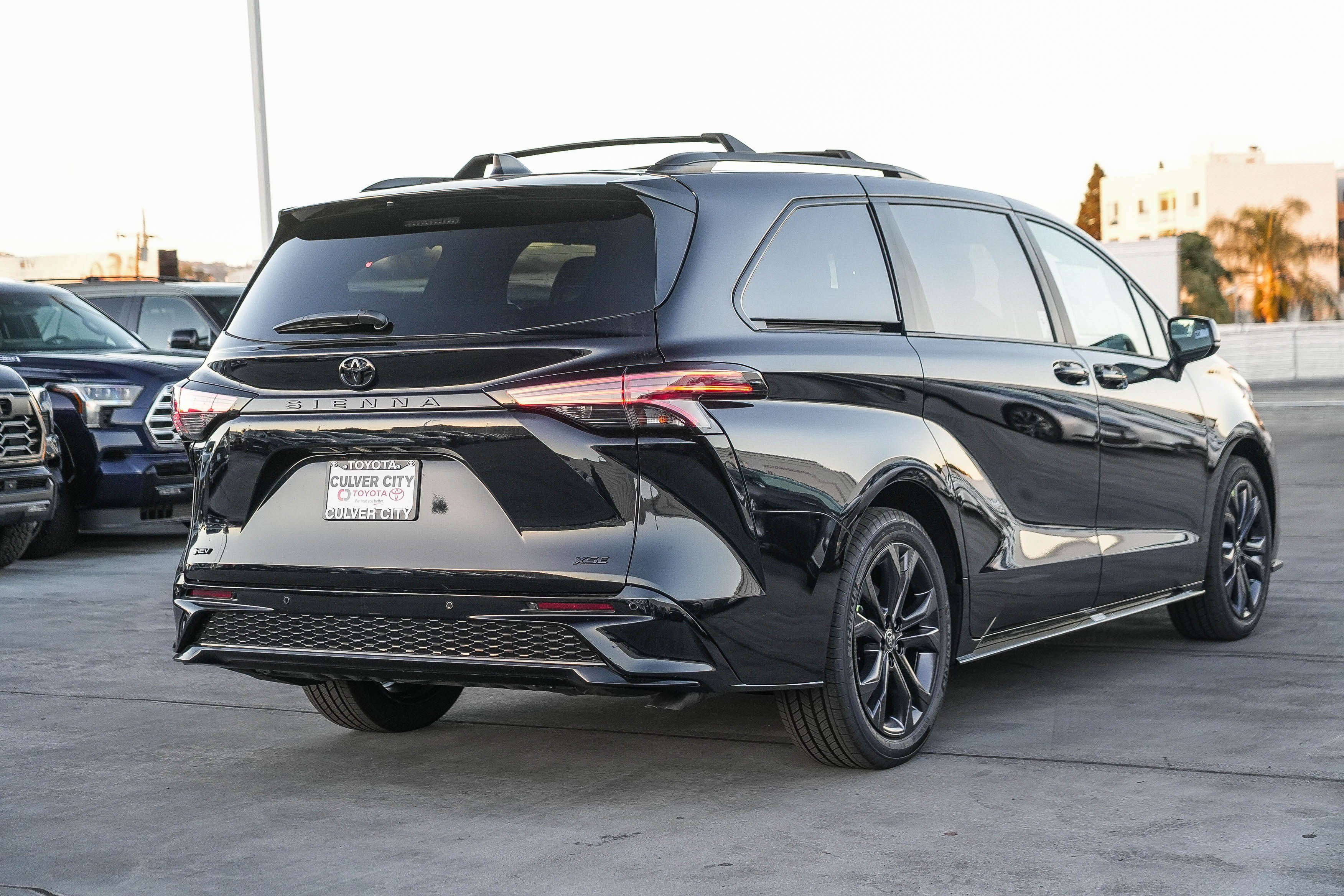 New 2026 Toyota Sienna XSE FWD image 9