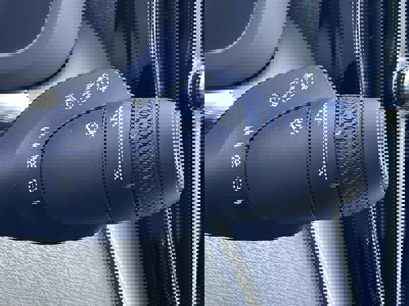 Used 2024 Volvo XC60 B5 Core w/ Protection Package Premier AWD/4WD image 26