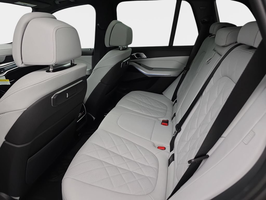 New 2026 BMW X5 xDrive50e w/ M Sport Package AWD/4WD image 14