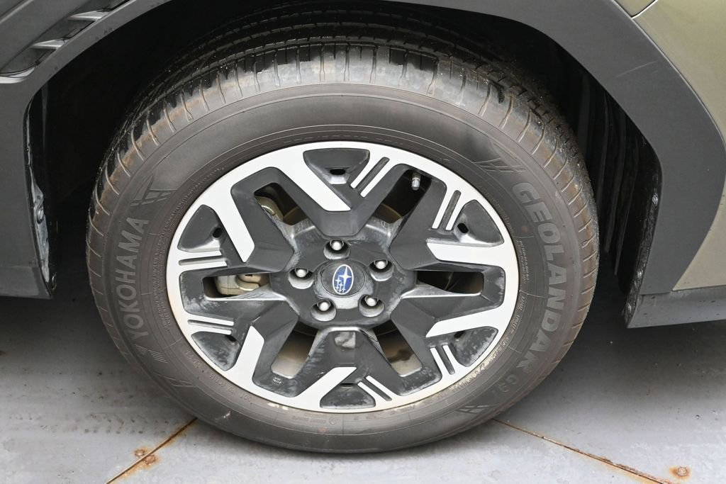 Used 2025 Subaru Forester Premium AWD/4WD image 10