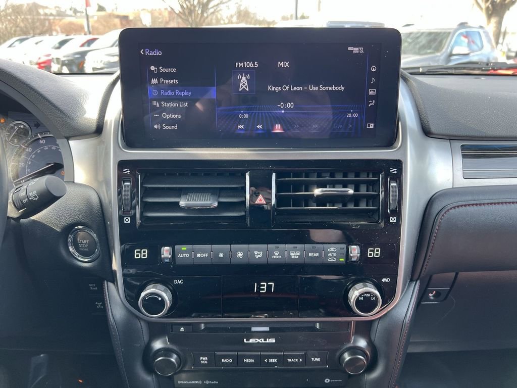 Used 2023 Lexus GX 460 Premium w/ Premium Package image 18