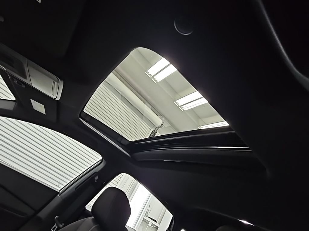 Used 2025 Honda Accord Sport image 31