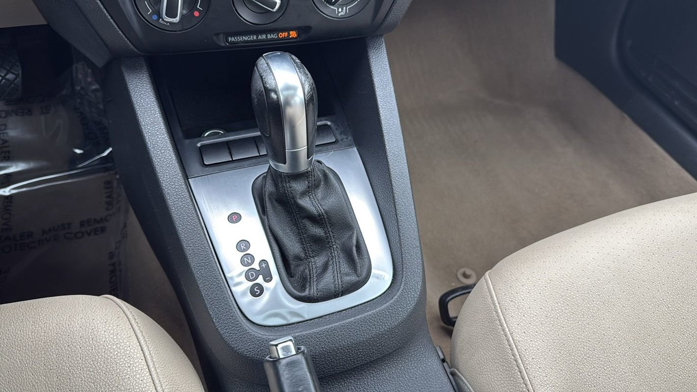 Used 2011 Volkswagen Jetta SE image 27