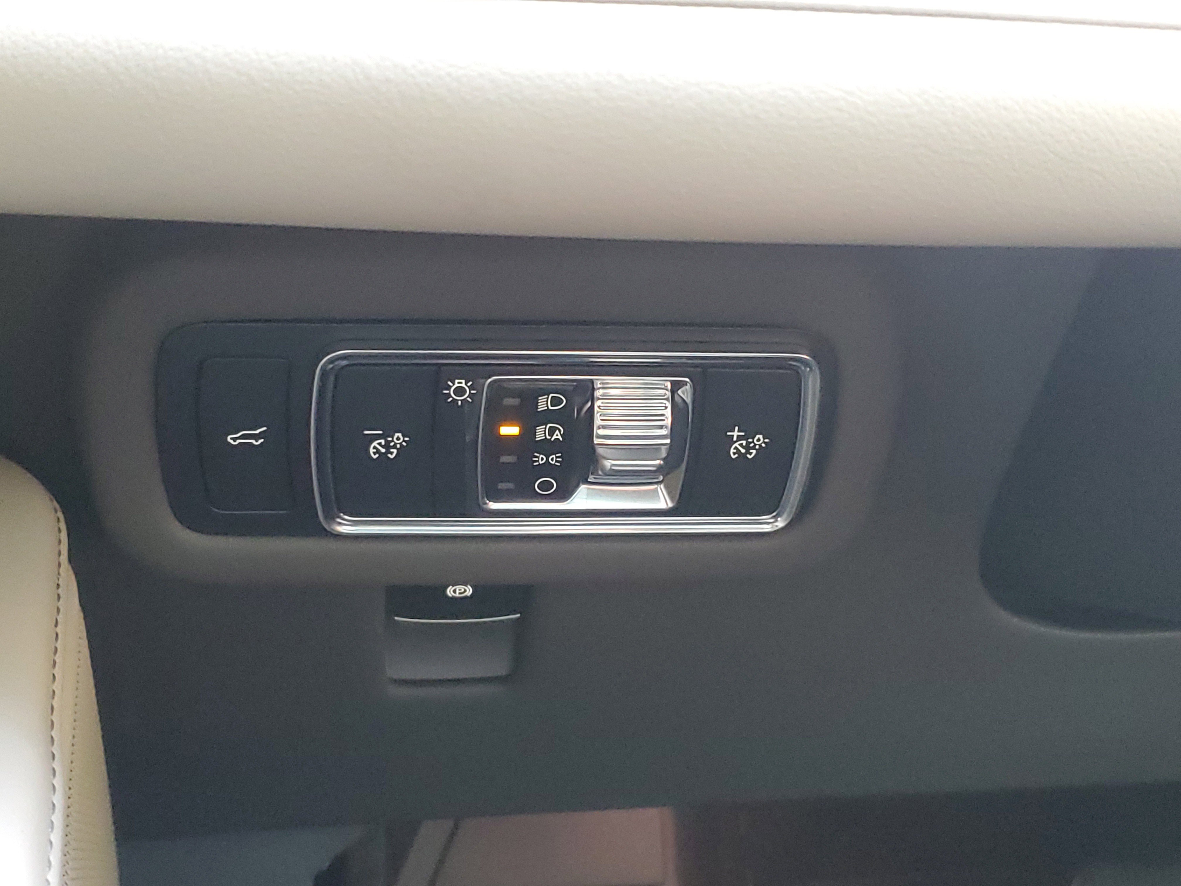 Used 2024 Lincoln Nautilus Premier w/ Equipment Group 102A image 23