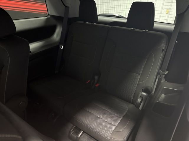 Used 2023 GMC Acadia SLE w/ Driver Convenience Package image 15