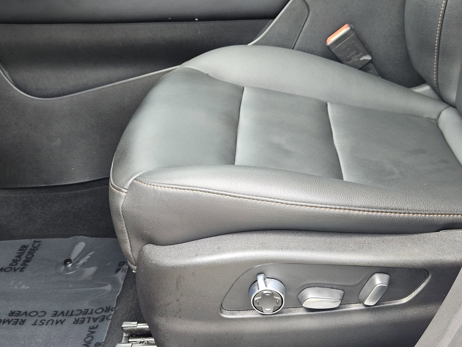 Used 2021 Cadillac XT4 Sport w/ Cold Weather Package image 27