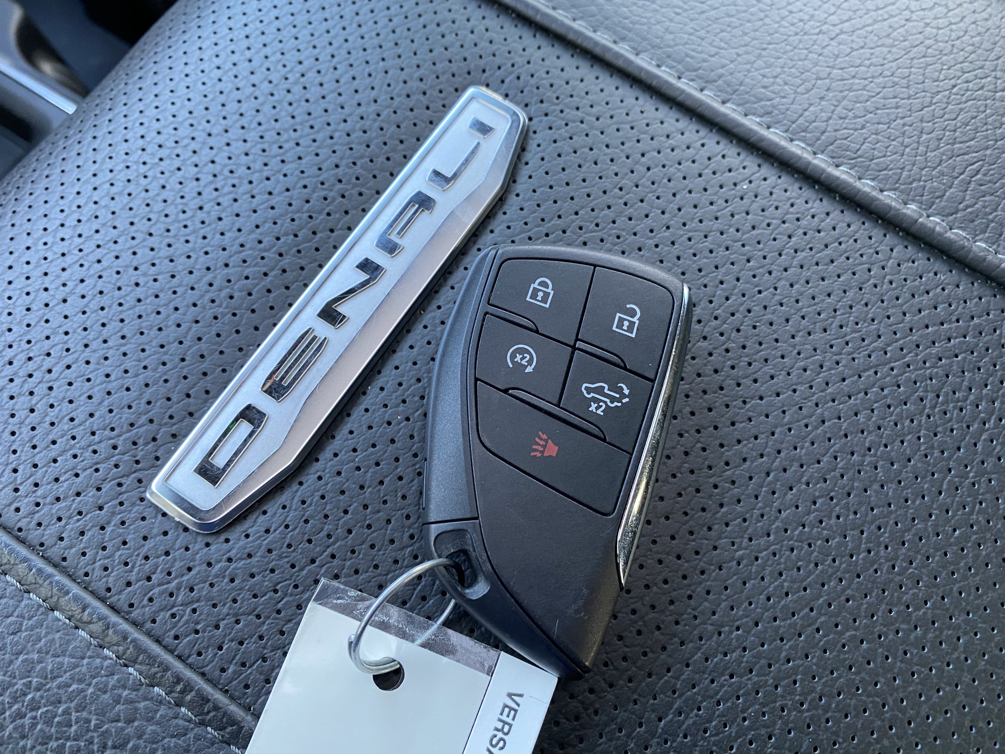 Used 2024 GMC Sierra 2500 Denali w/ Denali Reserve Package image 40