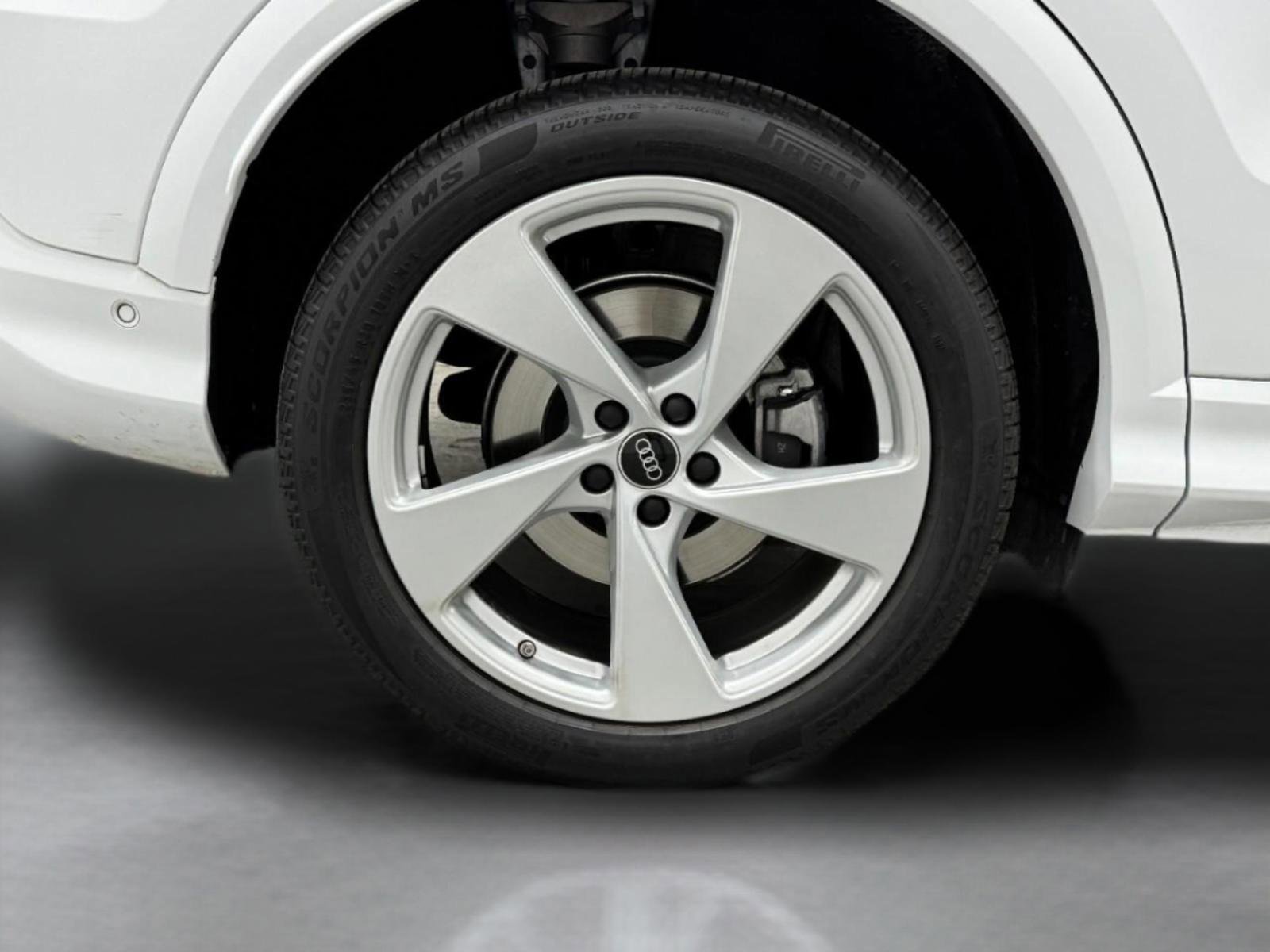 Used 2025 Audi Q5 Prestige image 8