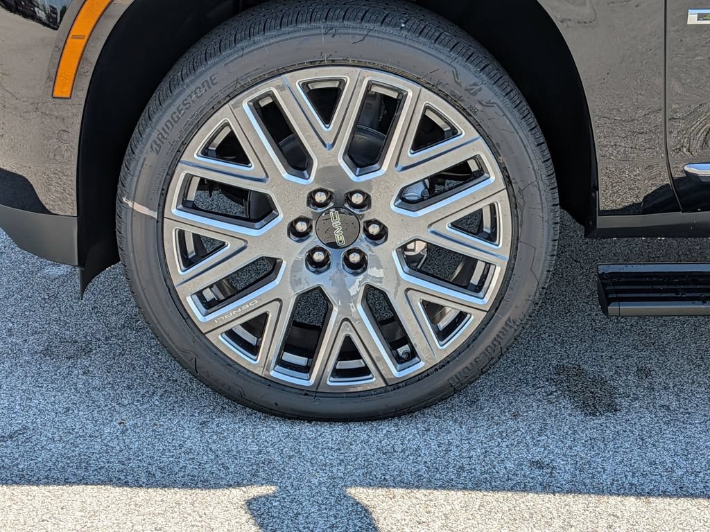 New 2026 GMC Yukon Denali Ultimate AWD/4WD image 11