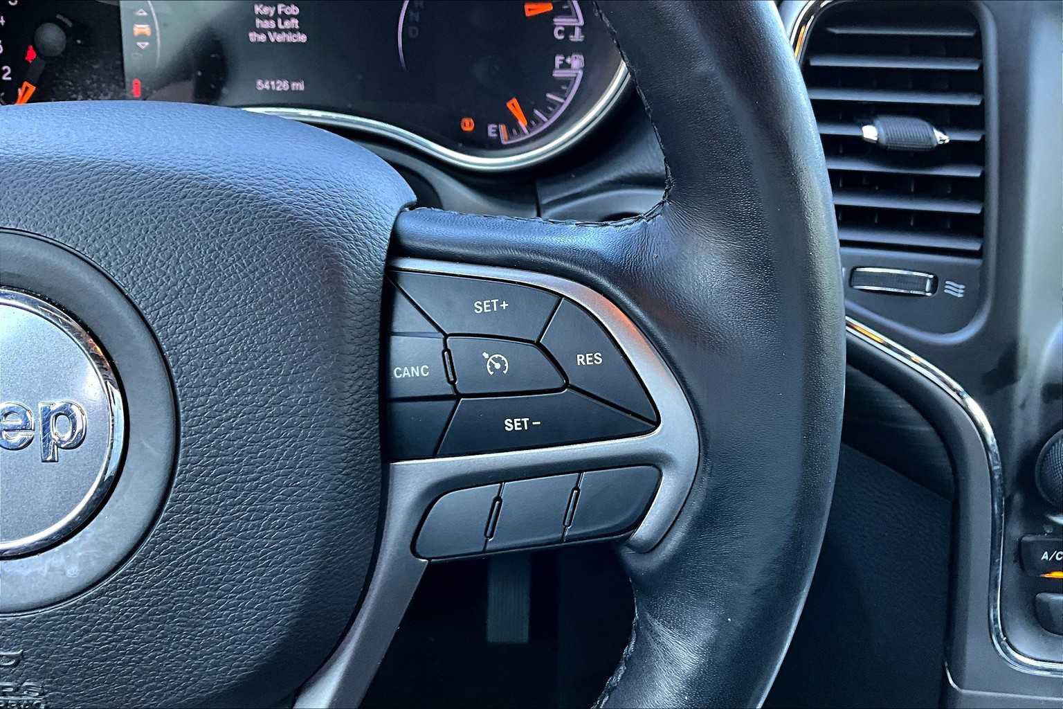 Used 2021 Jeep Grand Cherokee Laredo image 22