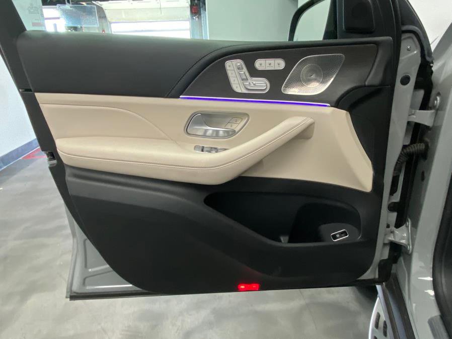 Used 2024 Mercedes-Benz GLS 63 AMG 4MATIC image 16