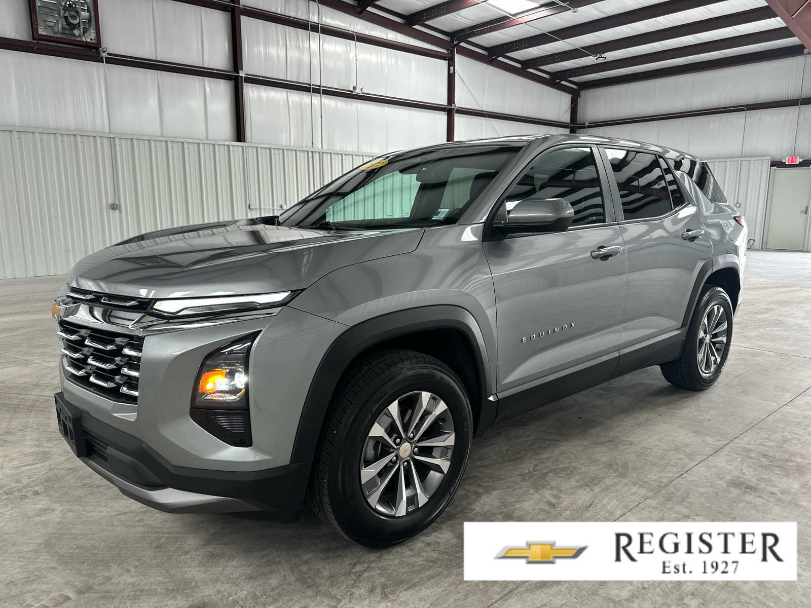 Used 2025 Chevrolet Equinox LT FWD image 1