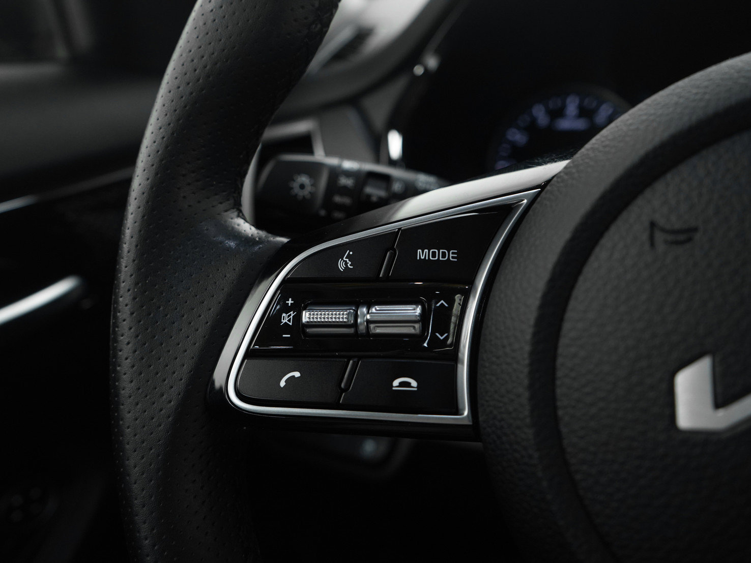 Used 2023 Kia Seltos SX w/ SX Sunroof Package image 26