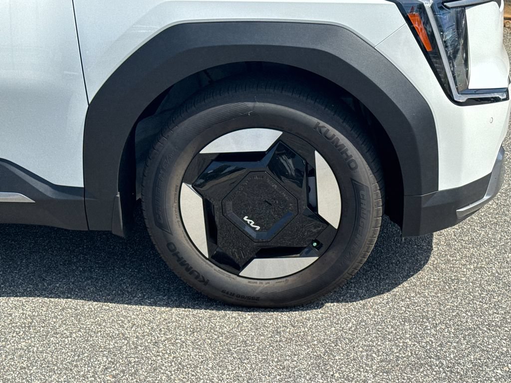 New 2024 Kia EV9 Light RWD image 12