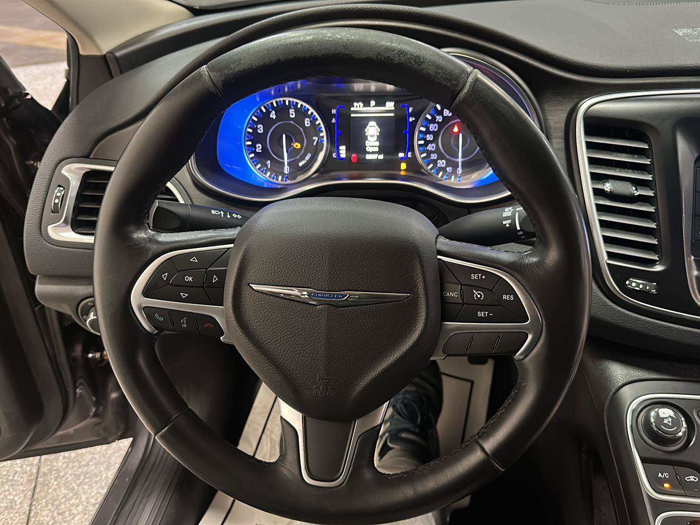 Used 2016 Chrysler 200 Limited w/ Convenience Group FWD image 20