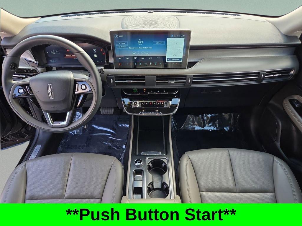 Used 2025 Lincoln Corsair FWD w/ Equipment Group 101A image 18