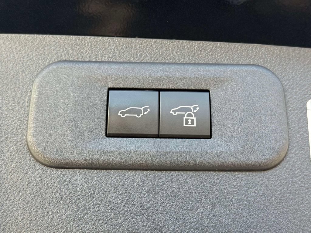 Used 2022 Lexus NX 350h AWD w/ Vision Package image 18