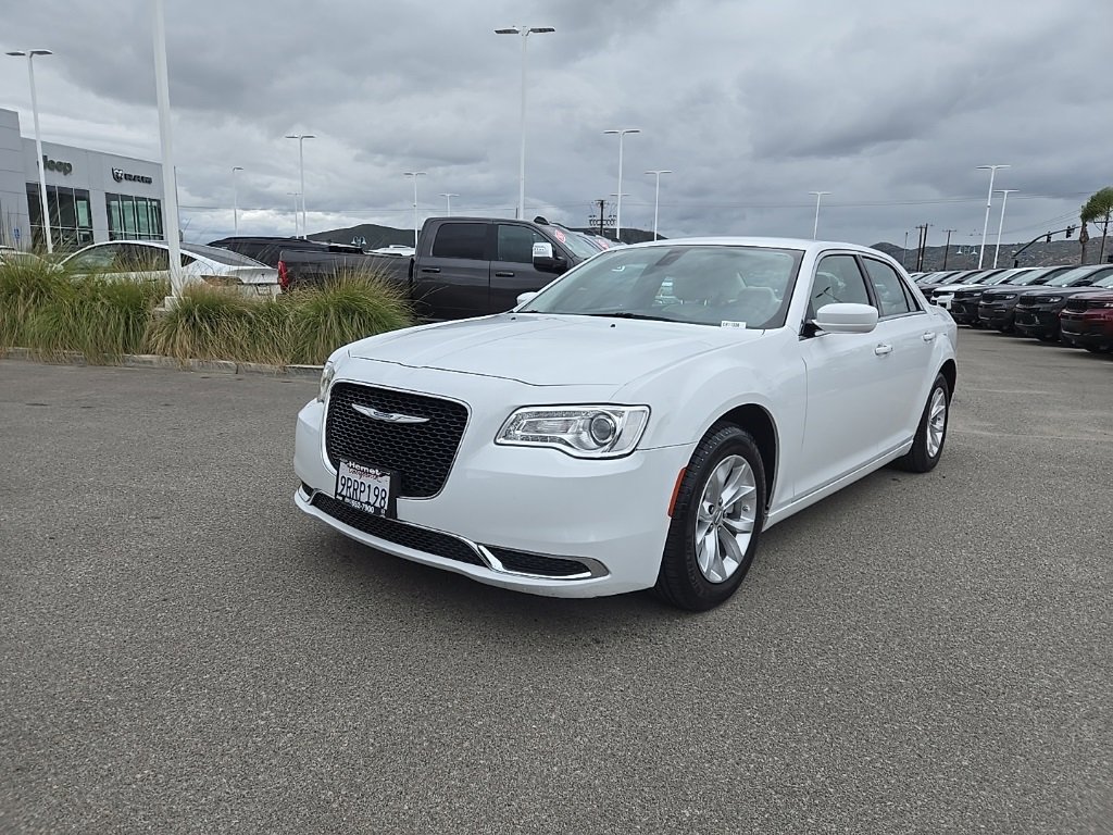 Certified 2023 Chrysler 300 Touring image 4
