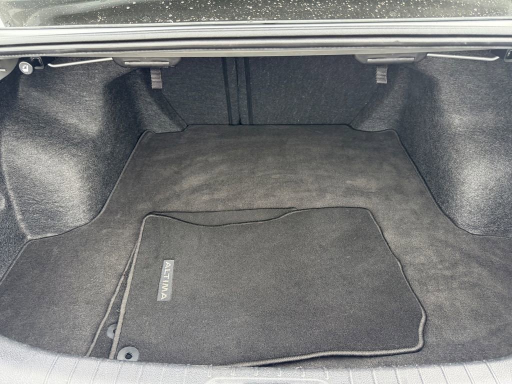 Used 2024 Nissan Altima 2.5 SV image 19