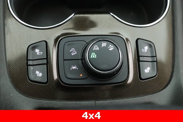 Used 2023 GMC Acadia AT4 image 26