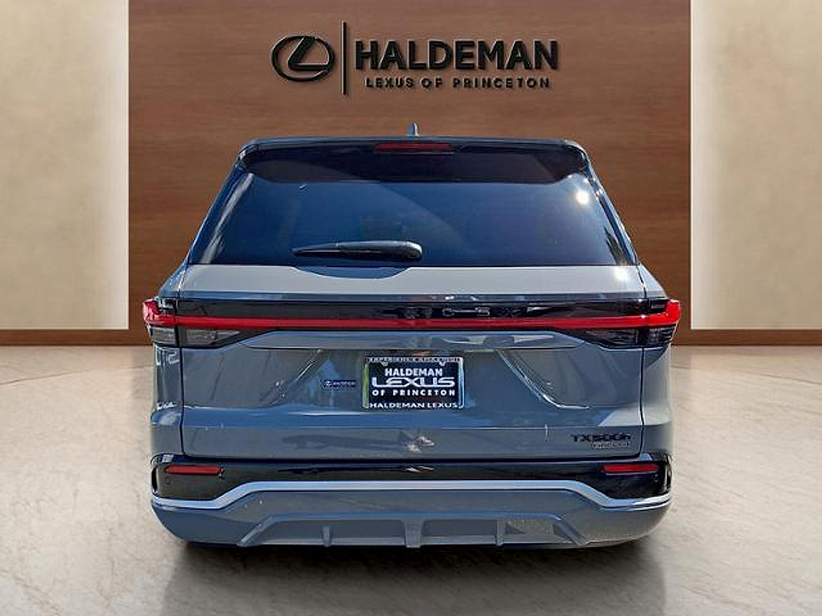 New 2026 Lexus TX 500h AWD w/ Technology Package image 5