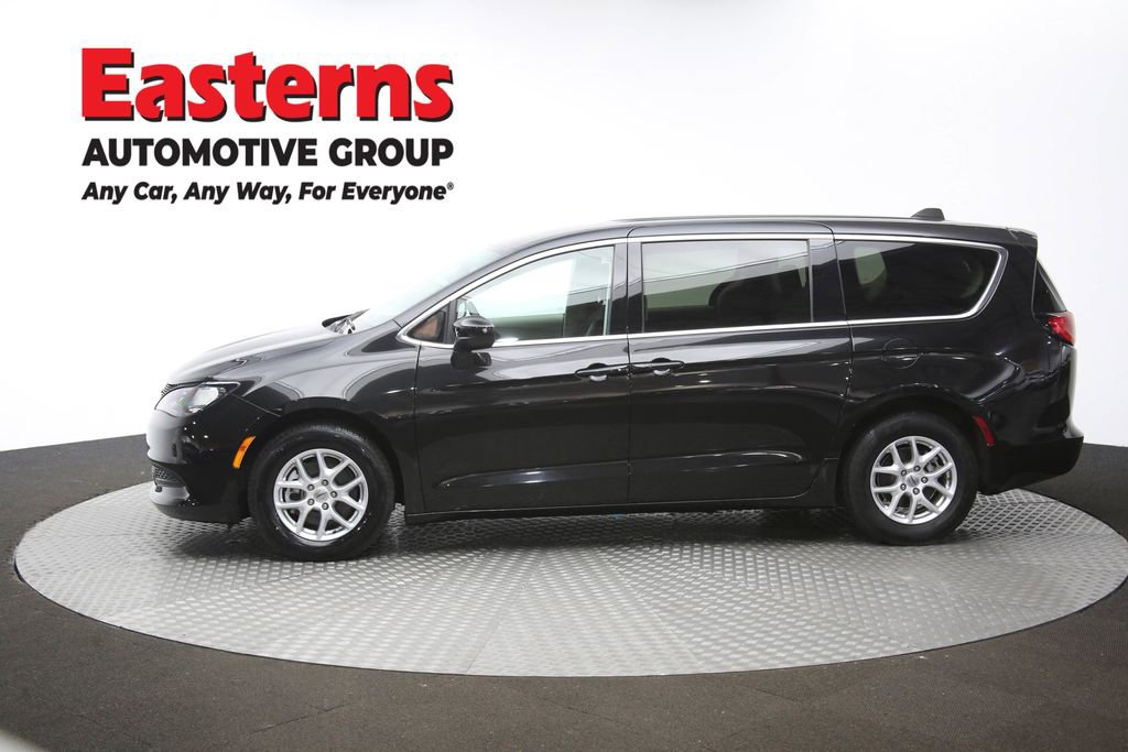 Used 2022 Chrysler Voyager LX FWD image 61