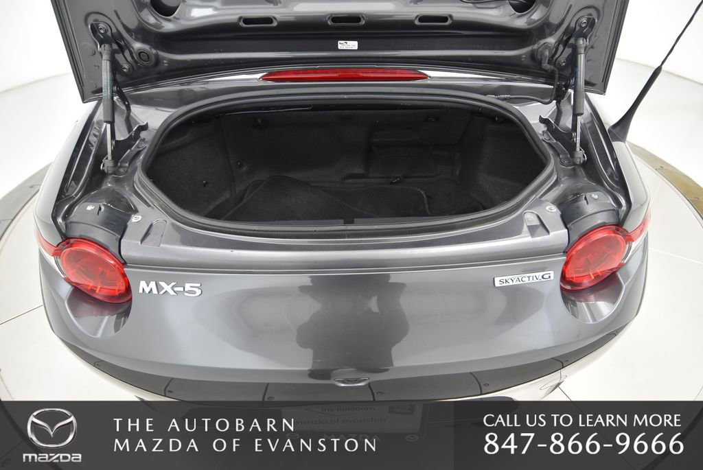Certified 2022 MAZDA MX-5 Miata Grand Touring RWD image 38