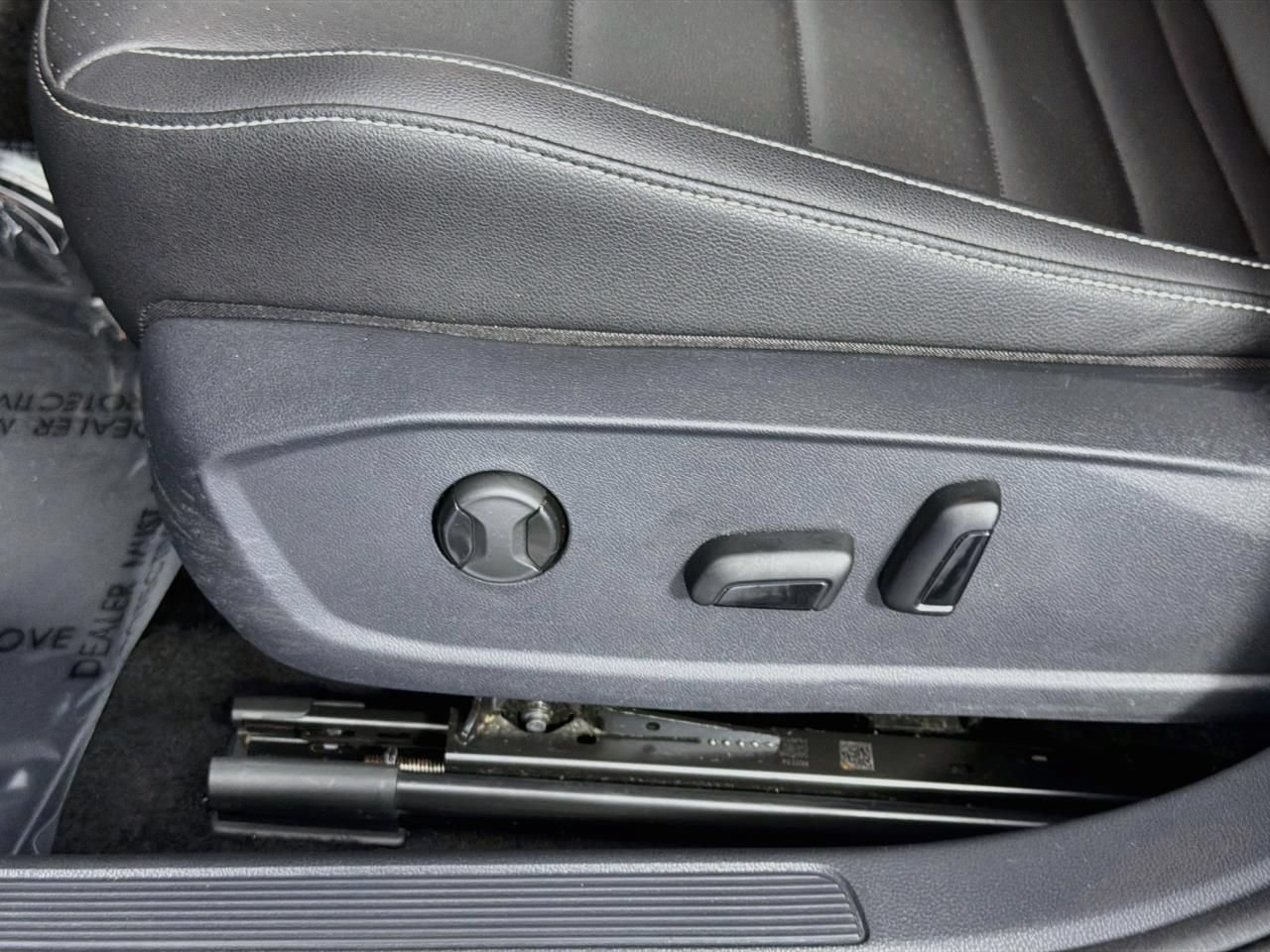 Used 2024 Volkswagen Jetta SE FWD image 38