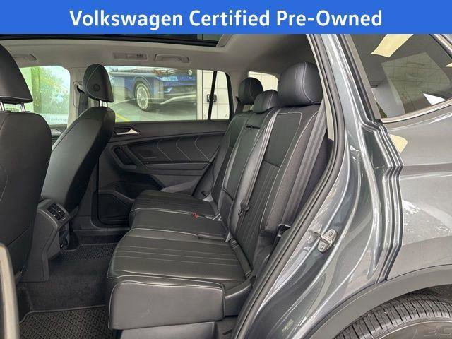 Certified 2024 Volkswagen Tiguan SE w/ Panoramic Sunroof Package AWD/4WD image 16