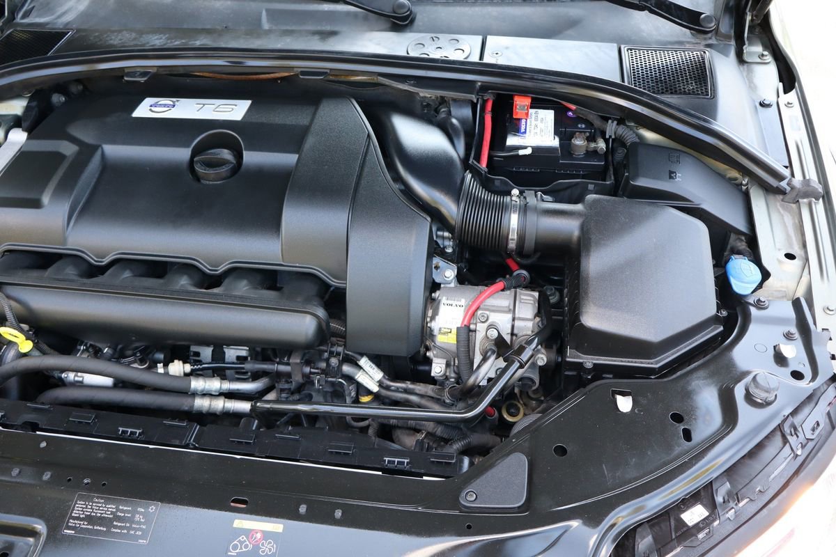 Used 2009 Volvo XC70 T6 image 40