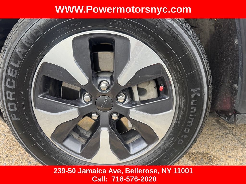 Used 2023 Jeep Grand Cherokee 4WD 4xe image 17