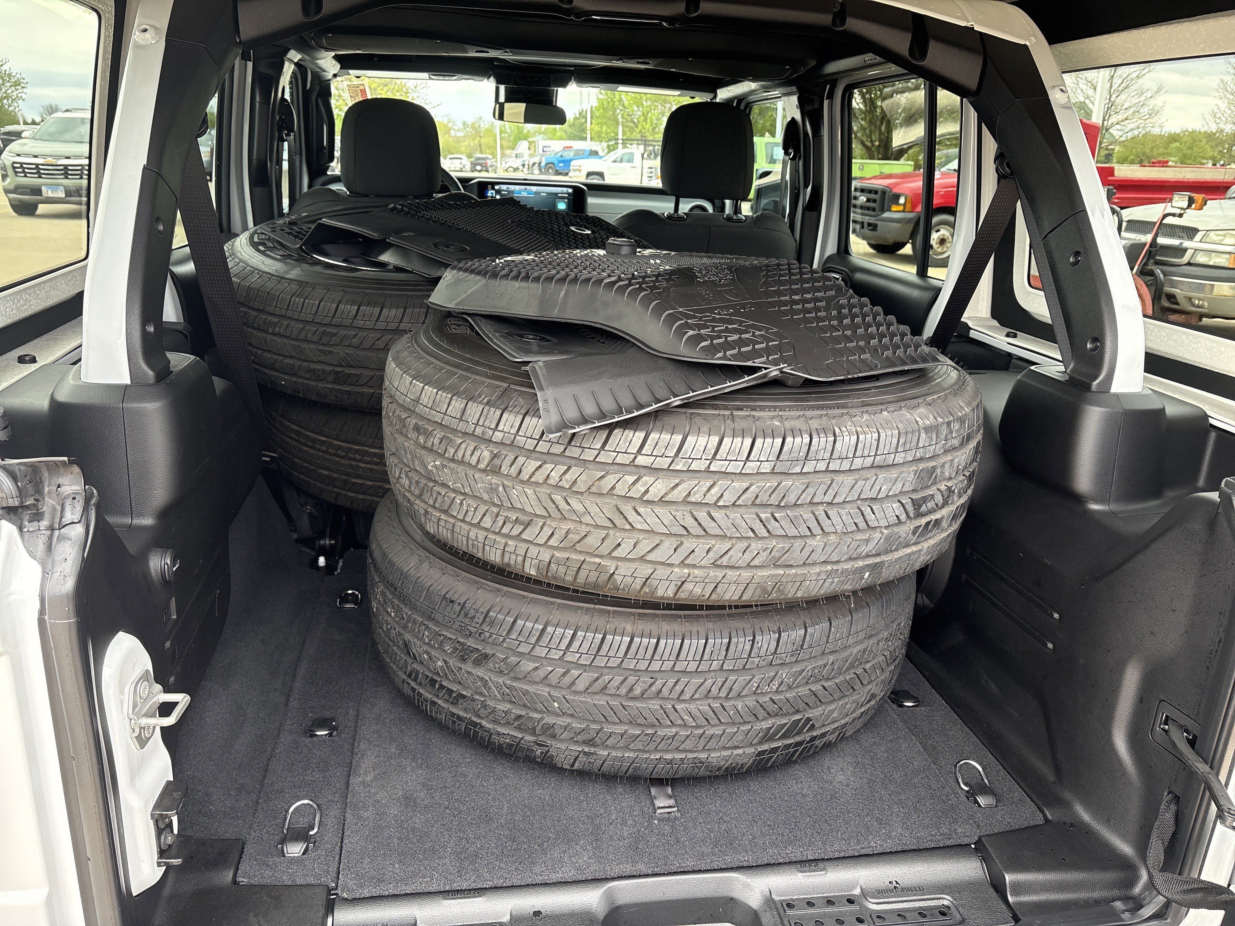 Used 2024 Jeep Wrangler Unlimited Sport AWD/4WD image 19