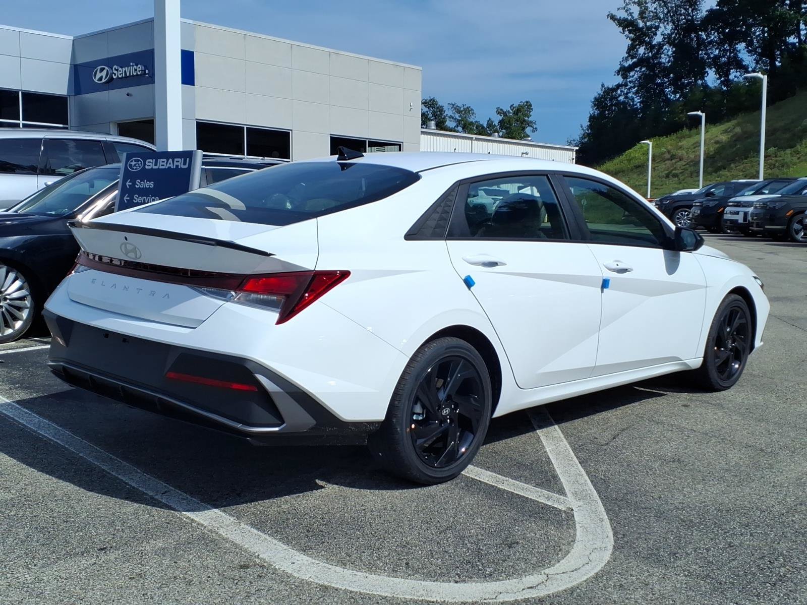 New 2026 Hyundai Elantra SEL Sport FWD image 4